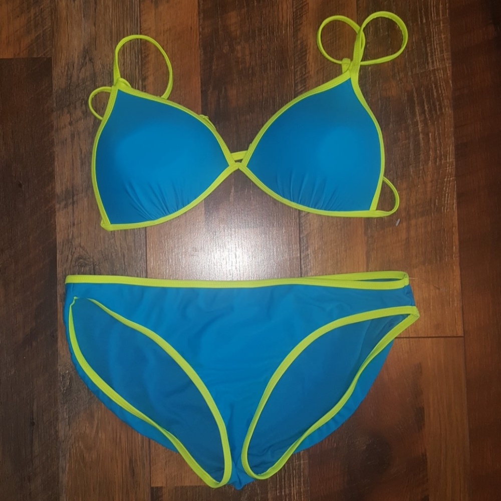 Bathing suit
